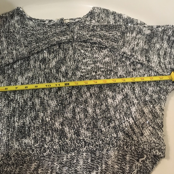 SANS SOUCI Sweater Shirt Black & White Med w/ seq - Picture 4 of 5